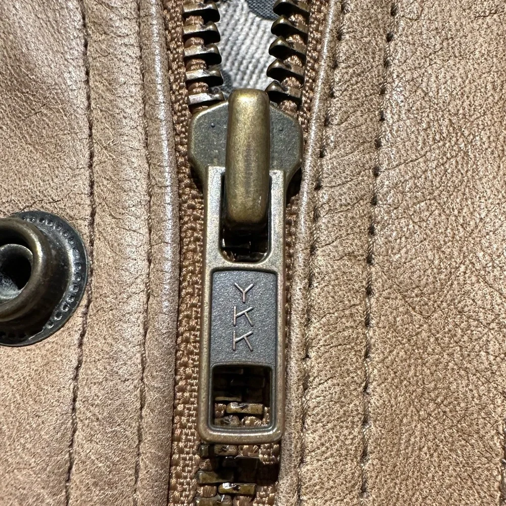 Adventure Bound Vintage 80s Leather Bomber - Picture 7 of 8